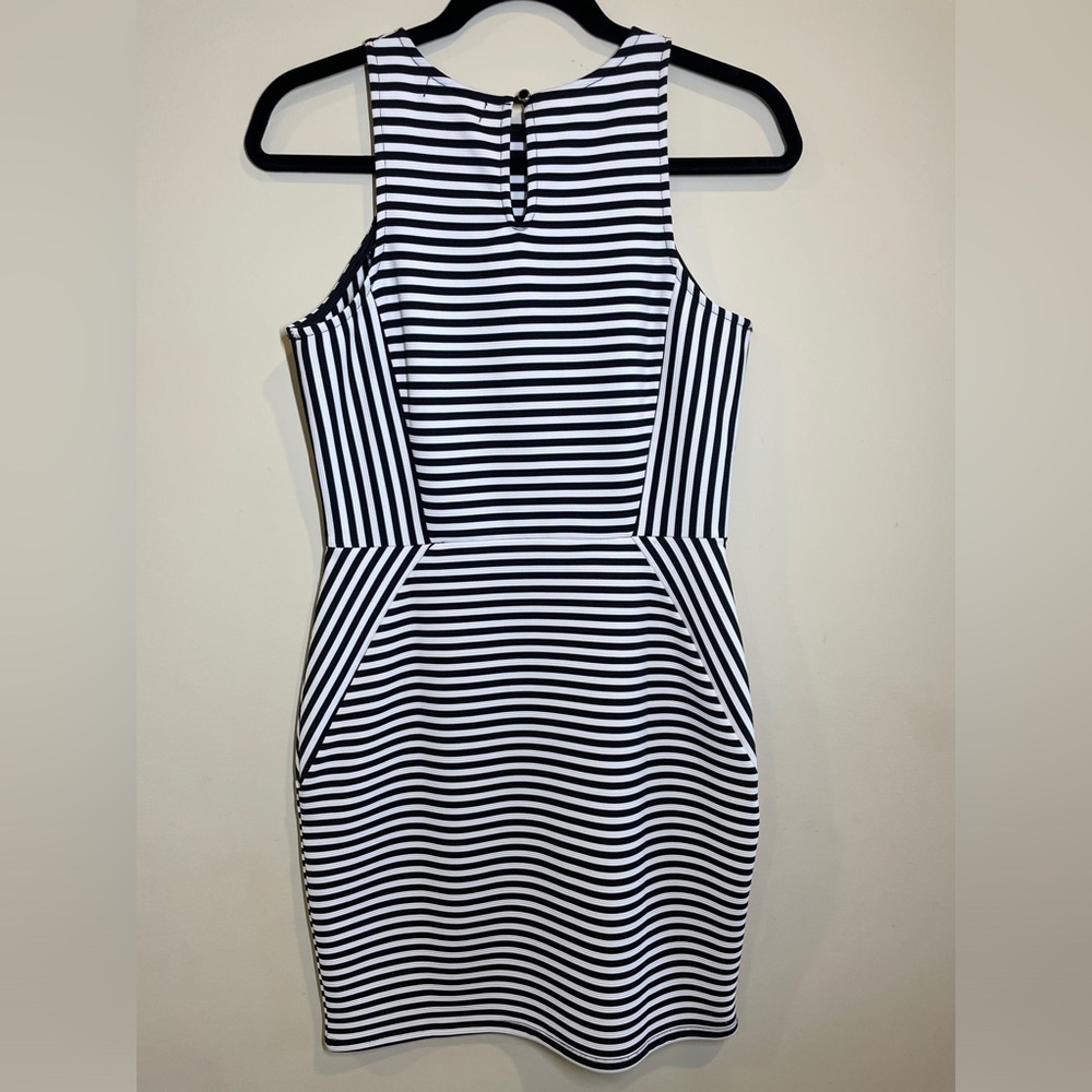 Black and White striped‎ midi sleeveless dress